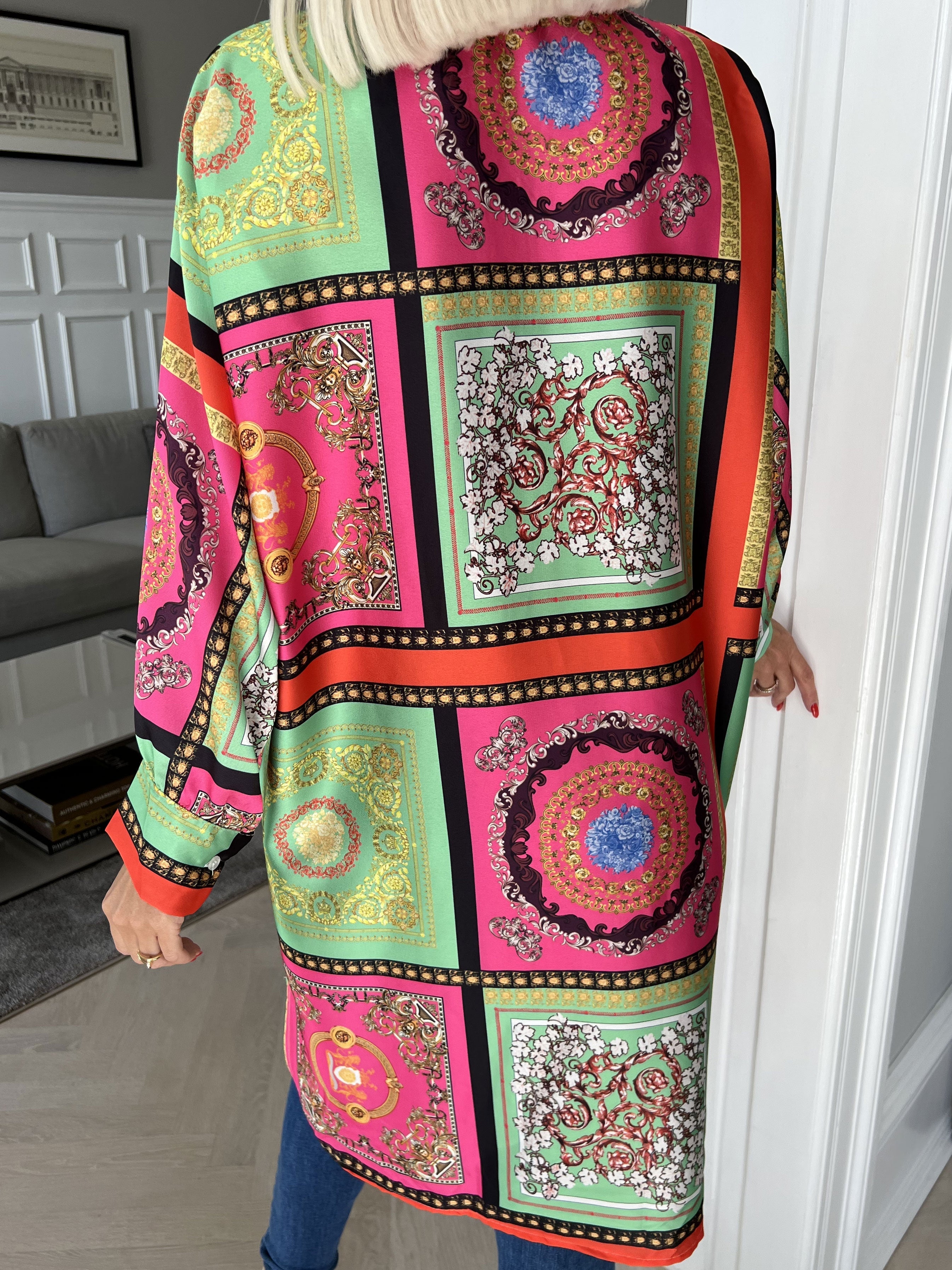 Donna - Färgglad mönstrad skjorta i silkeslook